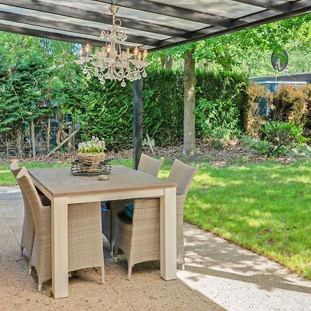 Upscale Bungalow In Lanaken With Private Garden Buitenkant foto