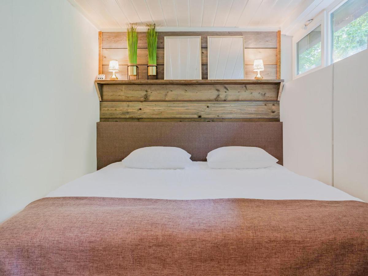 Upscale Bungalow In Lanaken With Private Garden Buitenkant foto
