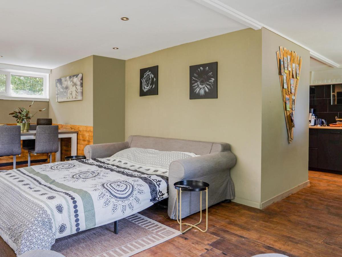 Upscale Bungalow In Lanaken With Private Garden Kamer foto
