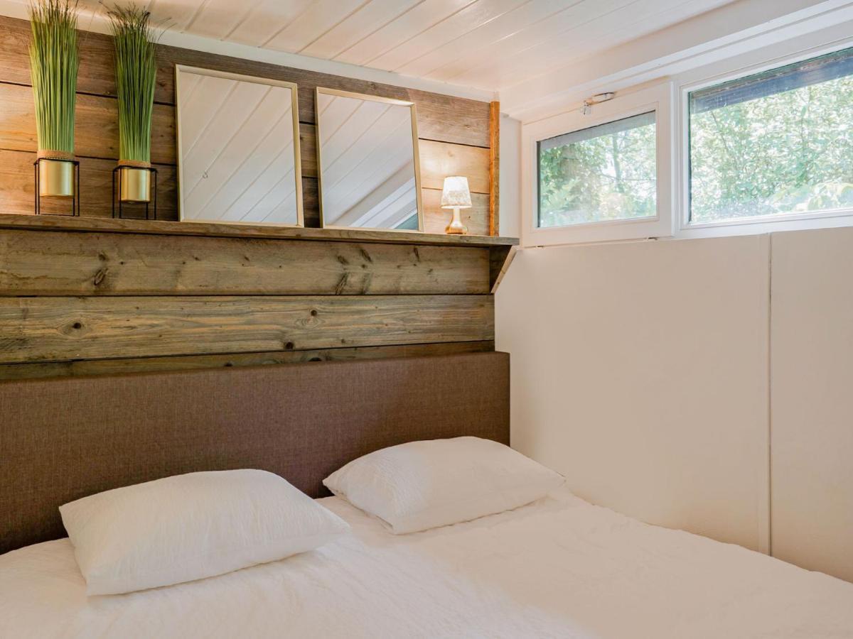 Upscale Bungalow In Lanaken With Private Garden Buitenkant foto